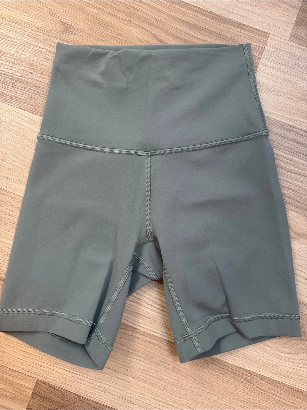 lululemon Wunder train High rise short 4”